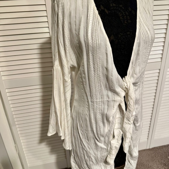 BECCA Women's Standard Radiance V-Neck Tunic, Casual Cover up - Picture 4 of 7